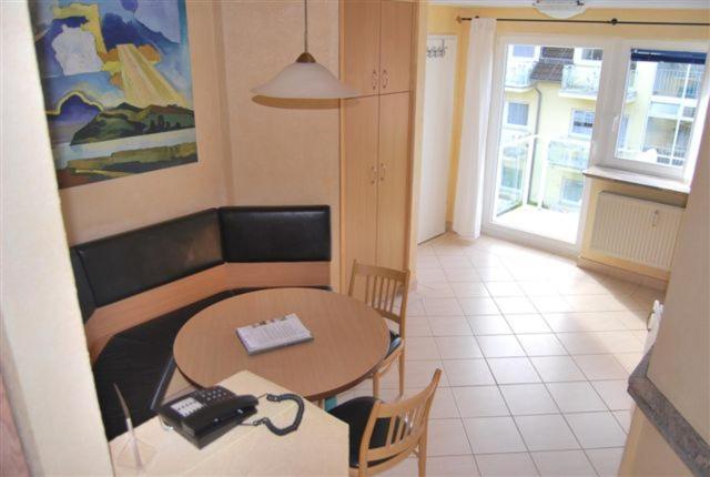 Ferienwohnung Eldena Lobbe Exterior photo